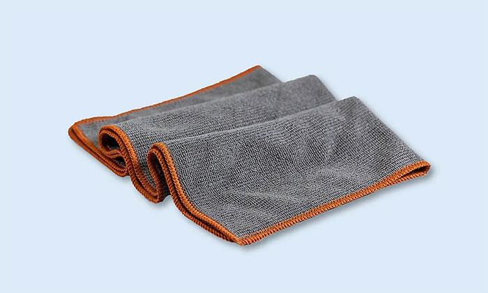Weltneuheit – 2in1 Wipe&Clean Reinigungs- und Hygienisierungstücher